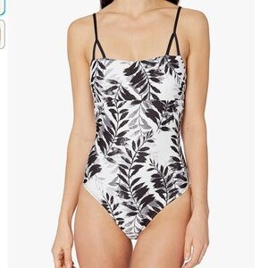 NWT! Splendid One Piece Swimsuit- Medium